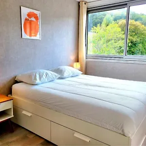 F2 Lumineux Avec Vue- Puy-de-dome A 10 Min - Parking Gratuit Royat